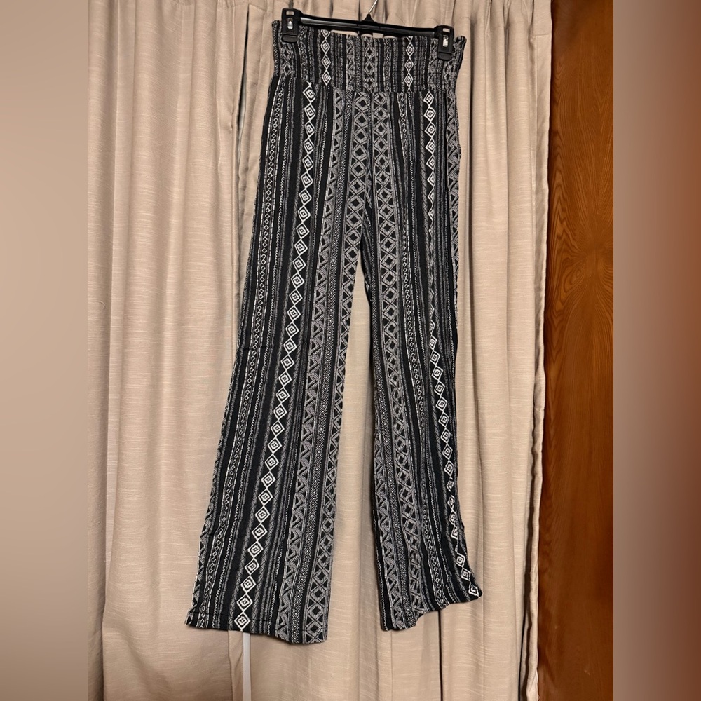 Black and White Patterned Women's Pants
